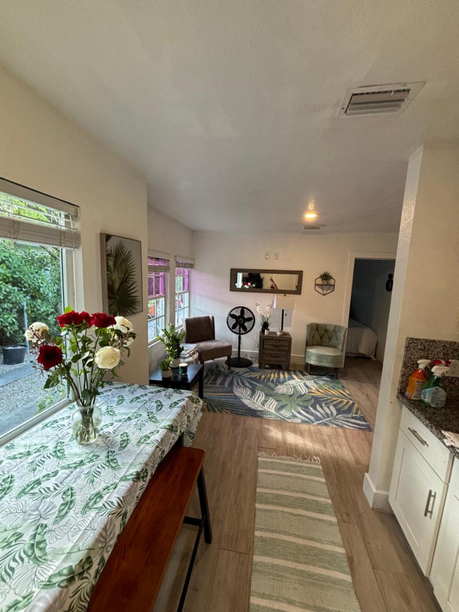 Deluxe Room In Best Location Miami In A 2 Bedrooms Unit - Parking, Laundry And Luggage Storage Exterior foto